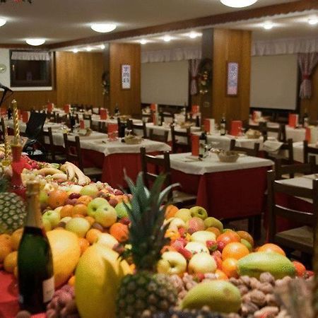 Hotel Ski Club I Cavalieri Rta Colle Colle Sestriere Zewnętrze zdjęcie