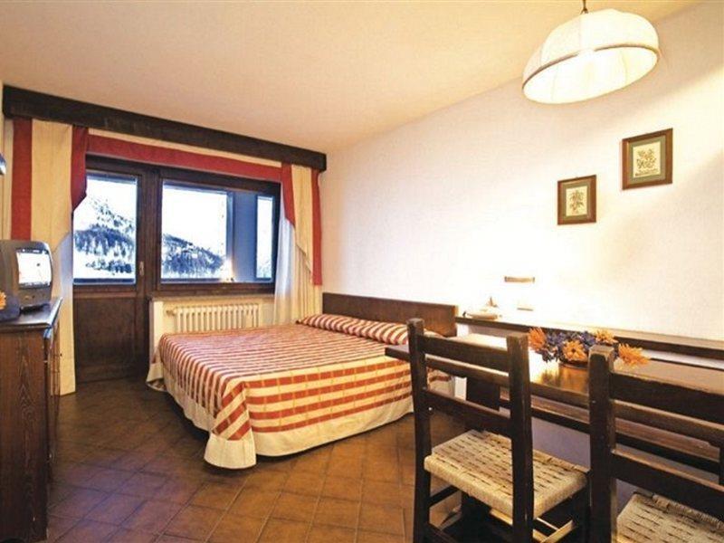 Hotel Ski Club I Cavalieri Rta Colle Colle Sestriere Zewnętrze zdjęcie