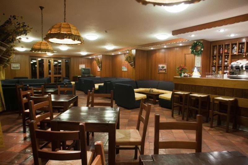 Hotel Ski Club I Cavalieri Rta Colle Colle Sestriere Zewnętrze zdjęcie
